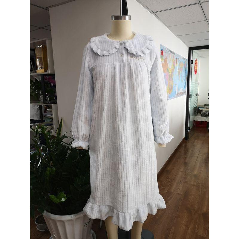 Women Wearing In Autumn Winter Stripe Fannel Fleece Robes With Long Sleeve