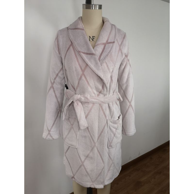 Women Wearing In Autumn Winter Cutting Fannel Fleece Robes With Long Sleeve