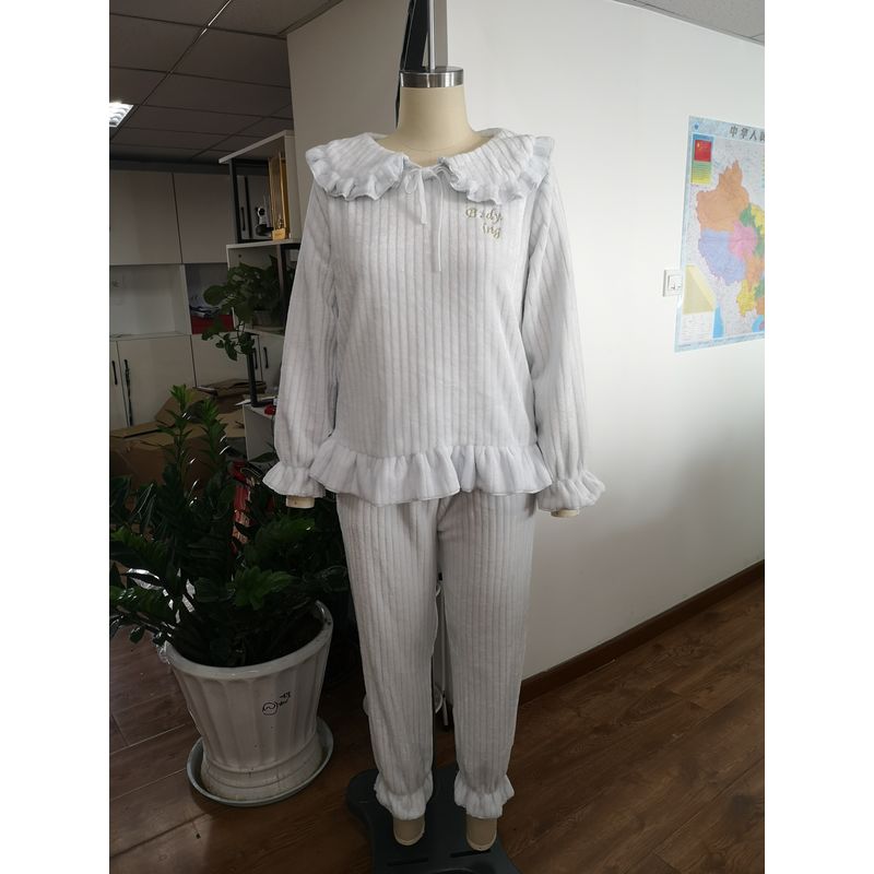 Women Wearing In Autumn Winter Stripe Fannel Fleece Pajamas Set