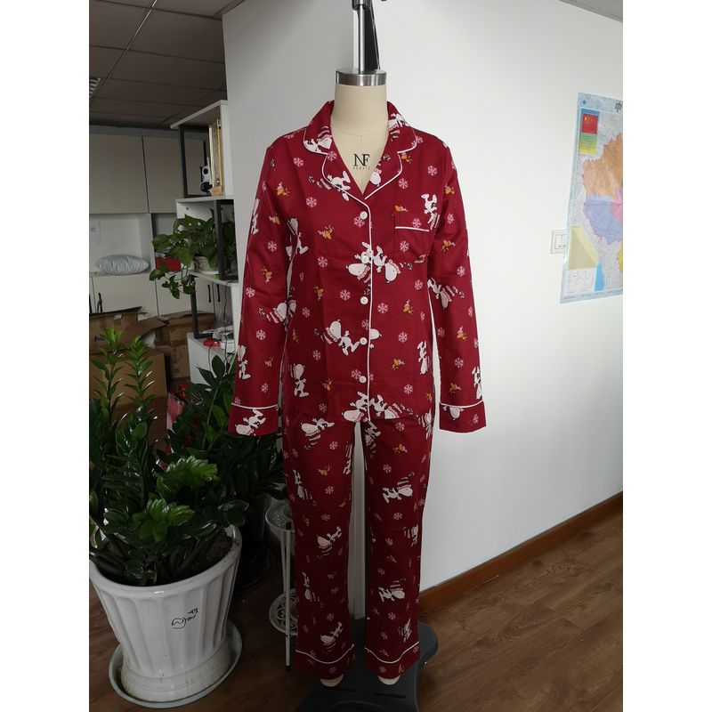 Women Wearing In Autumn Cotton Flannel Pajamas Set