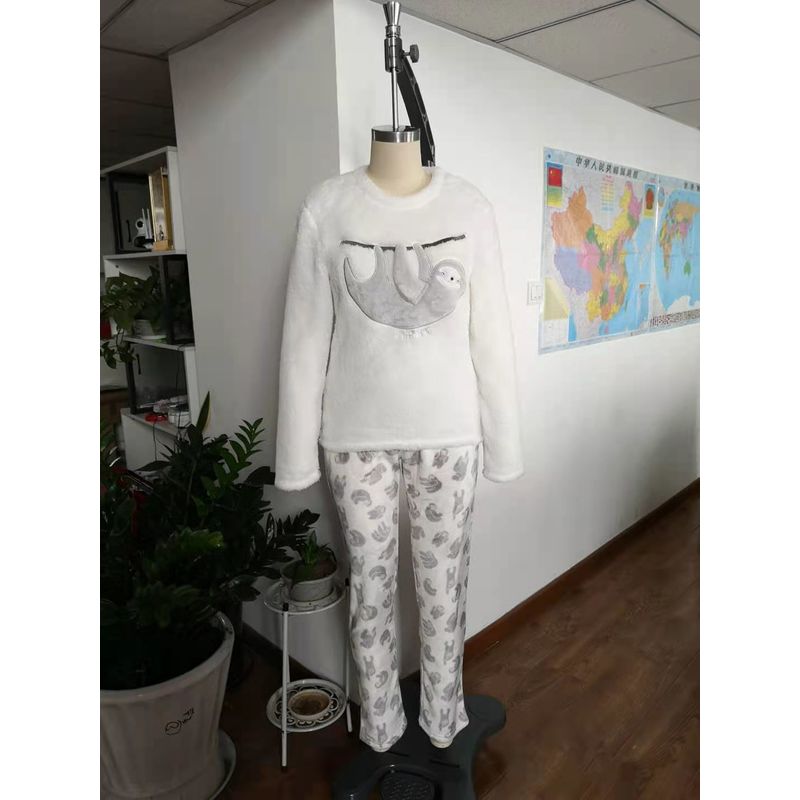 Women Wearing In Autumn Winter Fannel Fleece Pajamas Set With Embroidery - Sloth