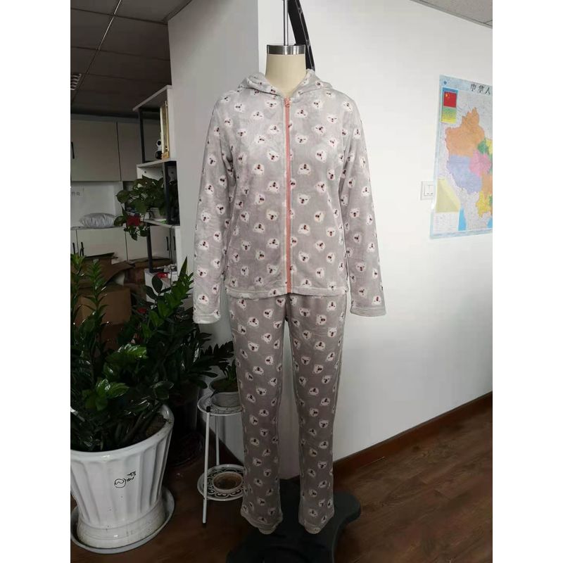 Women Wearing In Autumn Winter Printed Fannel Fleece Pajamas Set With Zipper - Grey Bear