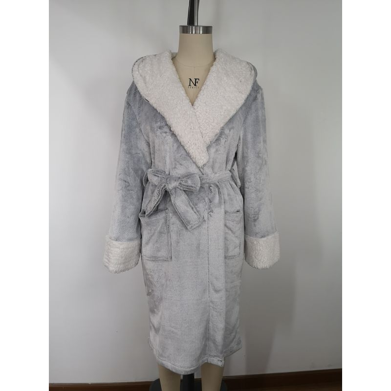 Women Wearing In Autumn Winter Fannel Fleece Robes With Long Sleeve