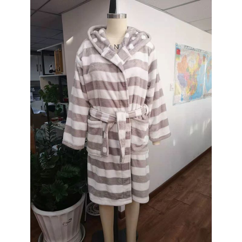 Women Wearing In Autumn Winter Printed Fannel Fleece Bath Robe With Embroidery