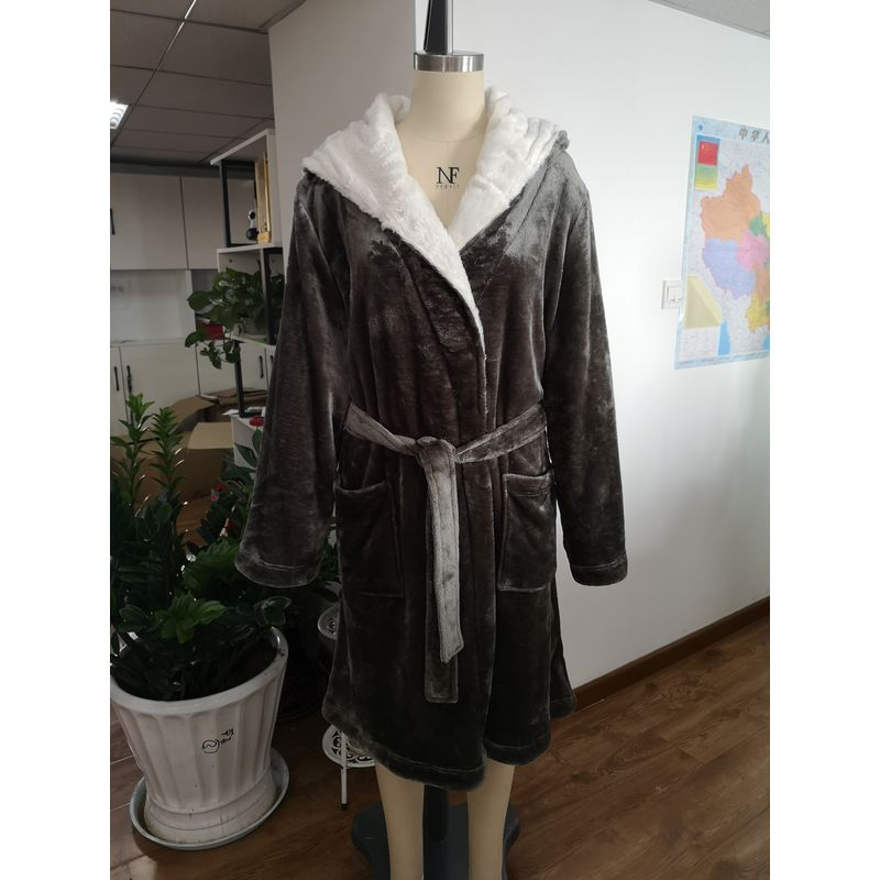 Women Wearing In Autumn Solid Color Flannel Fleece Bath Robe