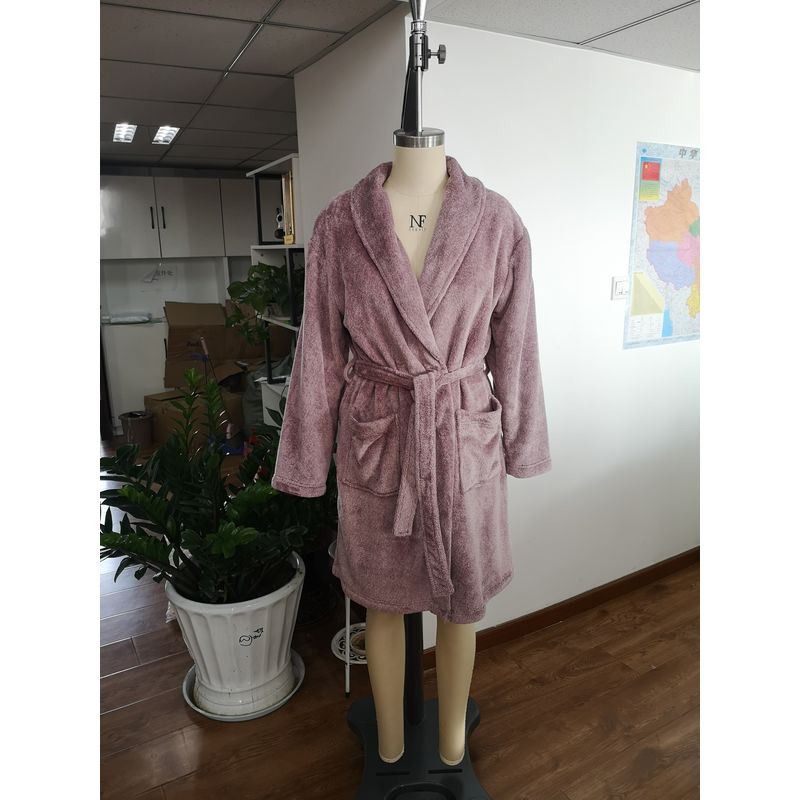 Women Wearing In Autumn Cationic Flannel Fleece Bath Robe